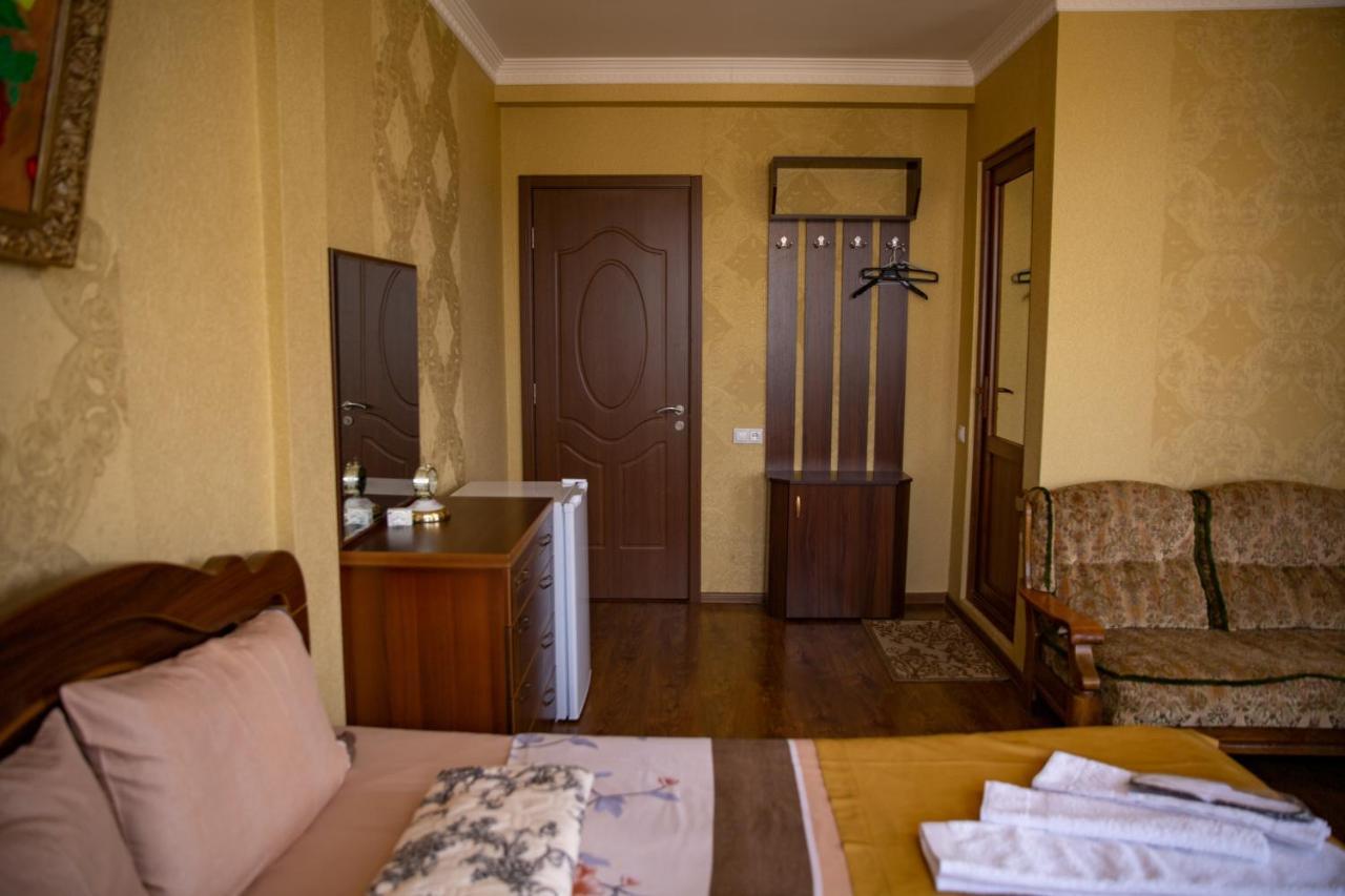 Family Hotel Kolorit Old Tbilissi Extérieur photo